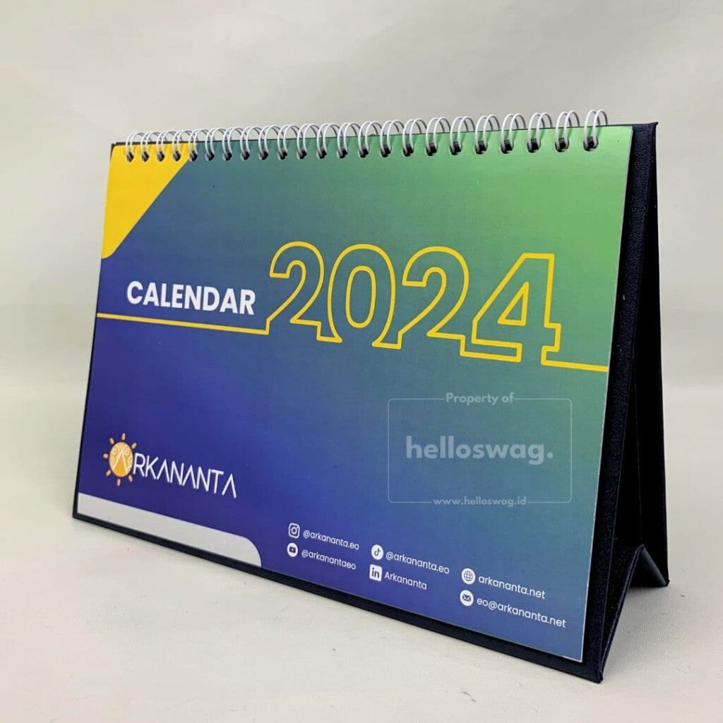 Souvenir Event Gift Set Berisi Buku Agenda Mug Keramik Kalender Meja dan Tas Totebag Custom Desain dan Logo 3