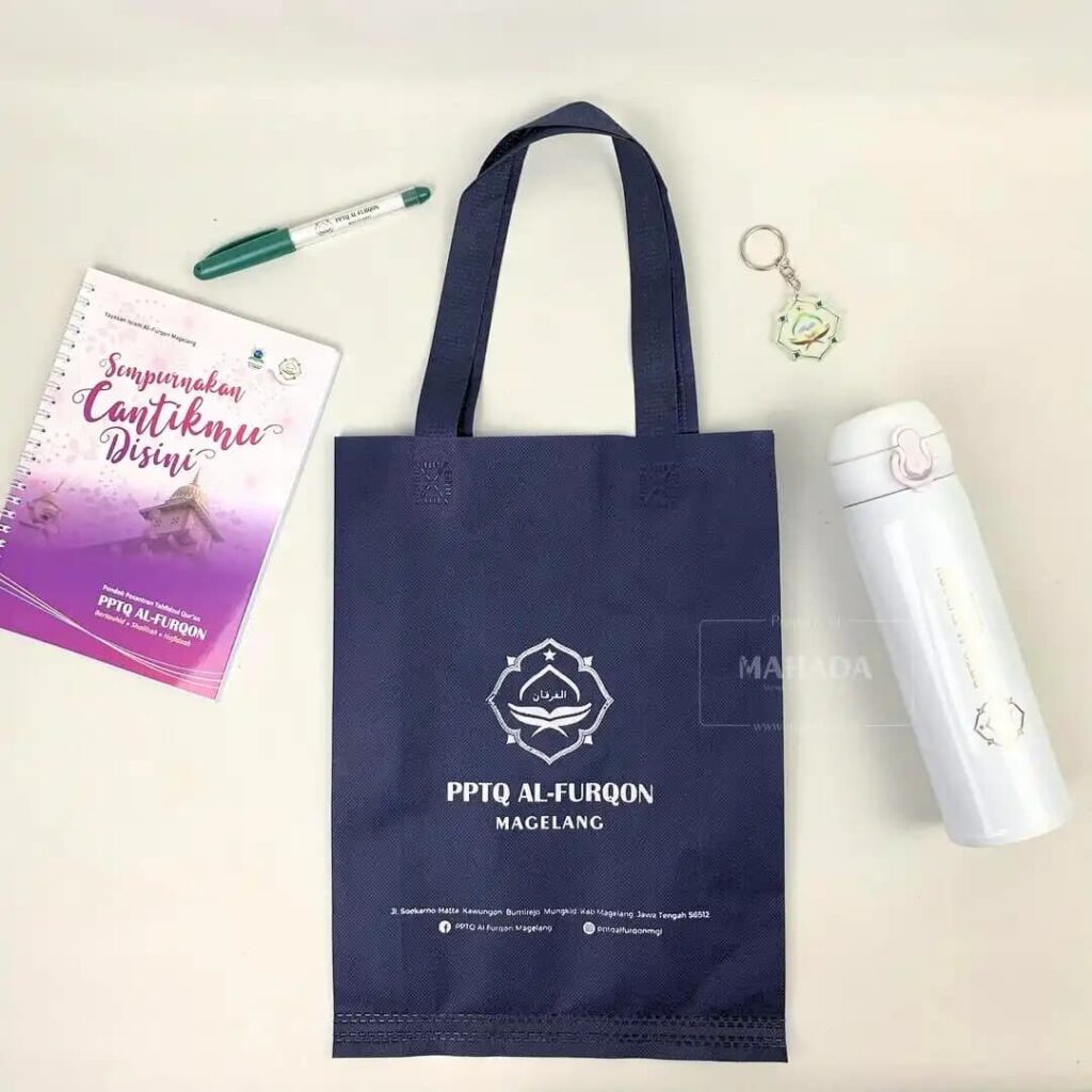 seminar kit 5 berisi goodiebag tumbler buku agenda pulpen dan gantungan kunci 2