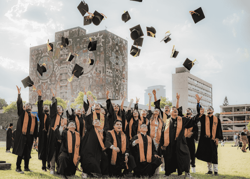 Contoh Teks MC Wisuda Universitas